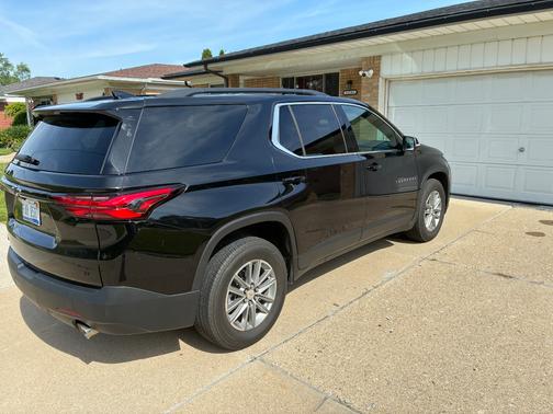 Black 2023 Chevrolet Traverse LT Cloth