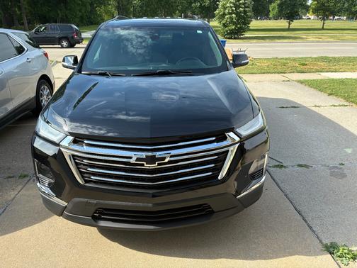 Black 2023 Chevrolet Traverse LT Cloth