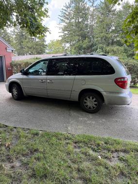 Silver 2007 Chrysler Town & Country Limited