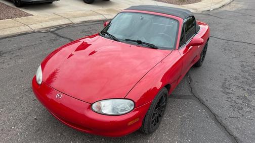 Red 1999 Mazda MX-5 Miata Base