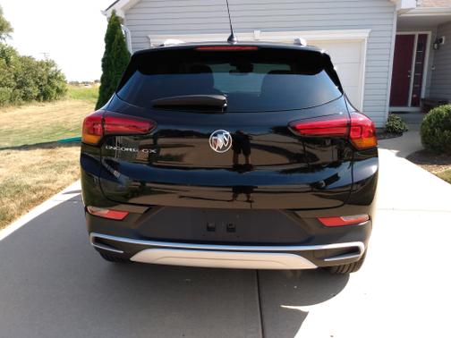 Photo 5 of 14 of 2020 Buick Encore GX Select