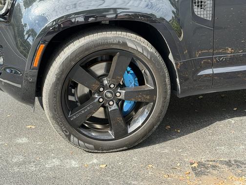 2022 Land Rover Defender V8