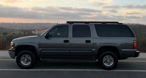 Gray 2002 Chevrolet Suburban 2500 LS