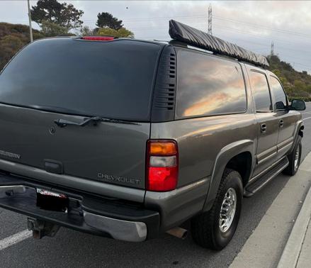 Gray 2002 Chevrolet Suburban 2500 LS
