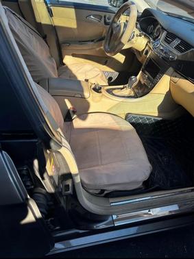 Beige 2009 Mercedes-Benz CLS-Class CLS 550