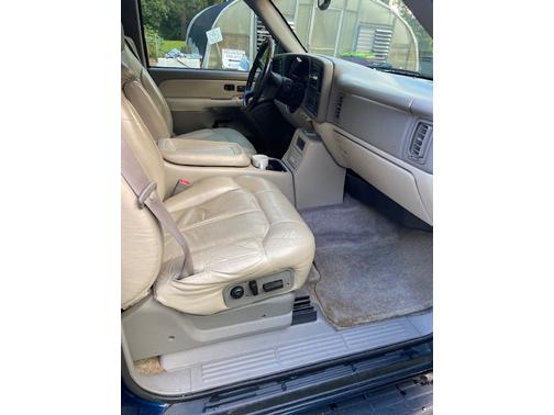 2002 Chevrolet Suburban 1500 LT