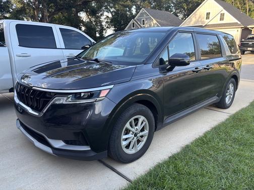 2023 Kia Carnival LX