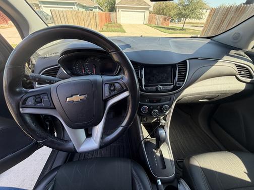 Gray 2019 Chevrolet Trax LT