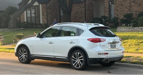 2016 INFINITI QX50 Base
