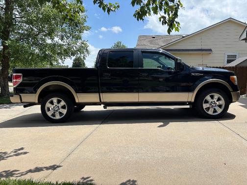 Black 2012 Ford F-150 Lariat