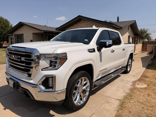White 2019 GMC Sierra 1500 SLT
