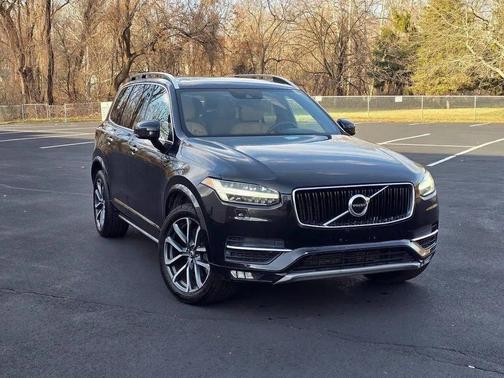 Black 2016 Volvo XC90 T6 Momentum