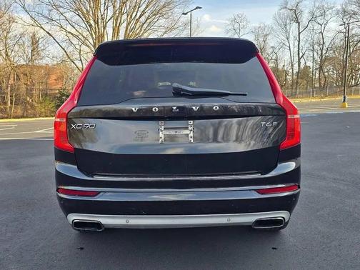 Black 2016 Volvo XC90 T6 Momentum