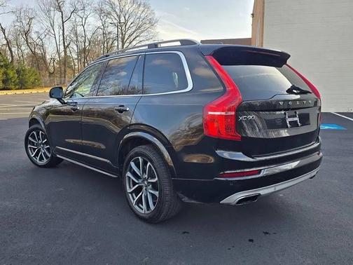 Black 2016 Volvo XC90 T6 Momentum