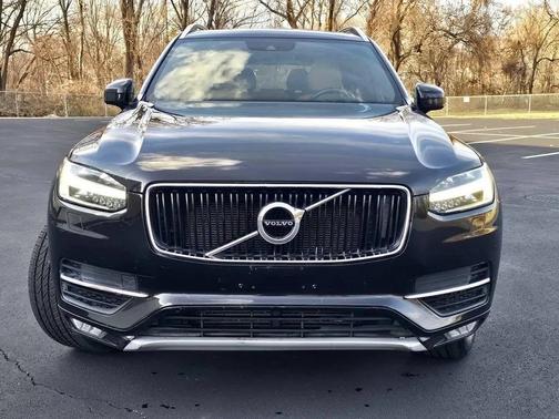 Black 2016 Volvo XC90 T6 Momentum