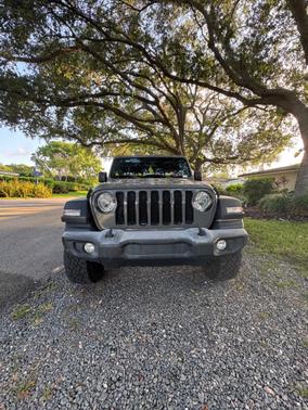Gray 2019 Jeep Wrangler Unlimited Sport