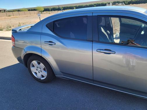 Silver 2008 Dodge Avenger SE