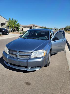 Silver 2008 Dodge Avenger SE