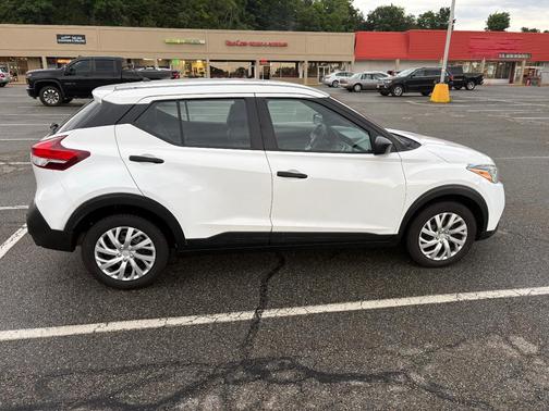 White 2020 Nissan Kicks S
