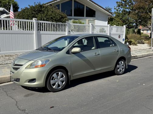 2007 Toyota Yaris Base