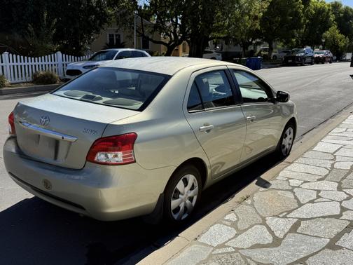 2007 Toyota Yaris Base