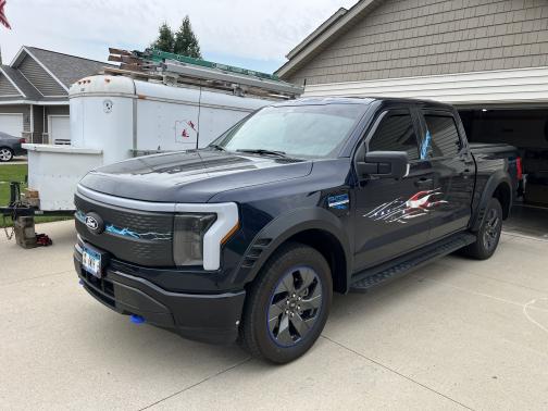2024 Ford F-150 Lightning XLT