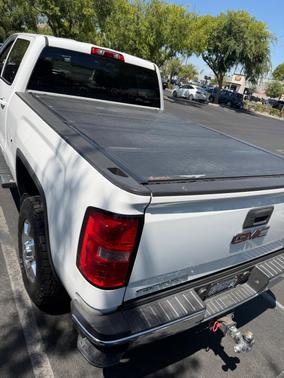 White 2015 GMC Sierra 2500 SLE