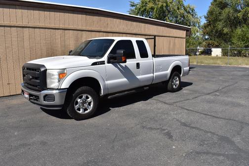 White 2013 Ford F-250 XLT