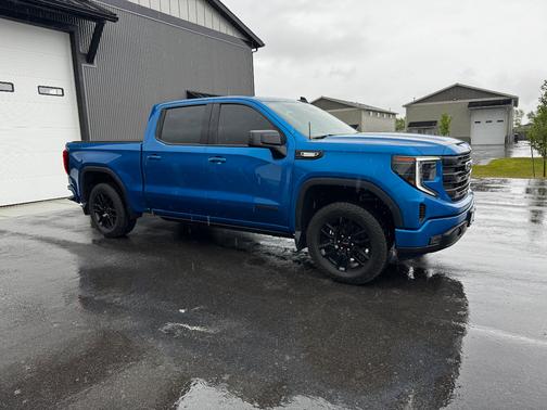 Blue 2022 GMC Sierra 1500 Elevation