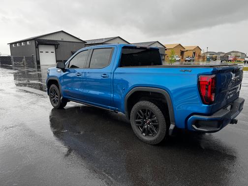 Blue 2022 GMC Sierra 1500 Elevation