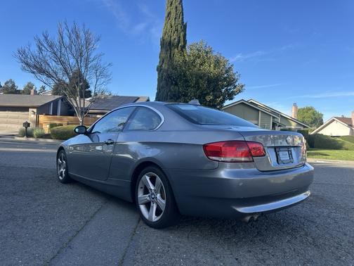 Gray 2007 BMW 328 i