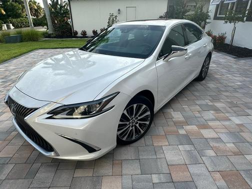 White 2020 Lexus ES 350 Base