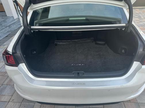 White 2020 Lexus ES 350 Base