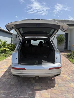 Gray 2019 Audi Q7 45 Premium Plus