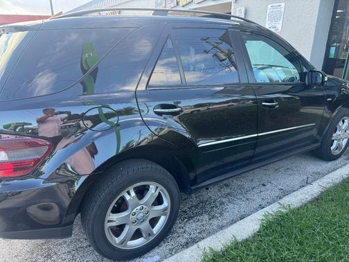 Black 2008 Mercedes-Benz M-Class ML 350 4MATIC