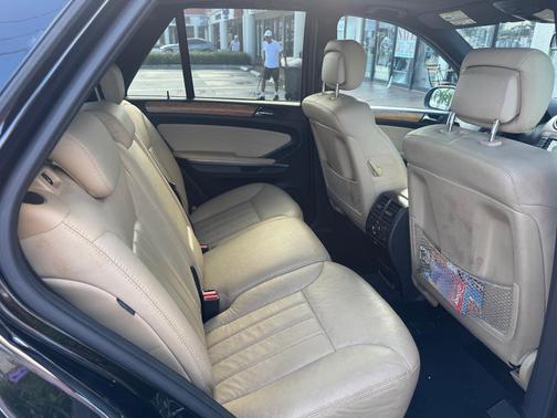 Black 2008 Mercedes-Benz M-Class ML 350 4MATIC
