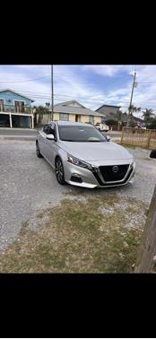 Silver 2022 Nissan Altima 2.5 SV