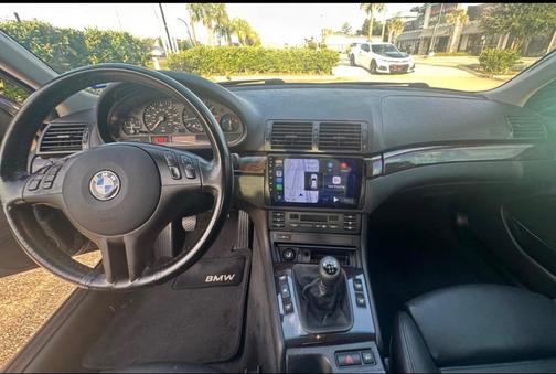 Black 2002 BMW 325 i