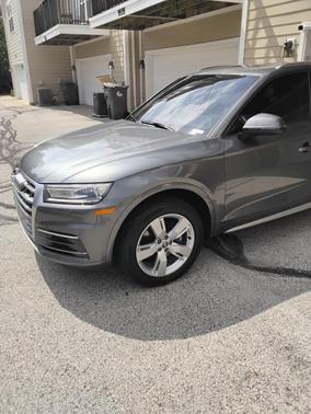 Gray 2018 Audi Q5 2.0T Tech Premium