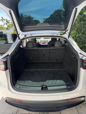White 2023 Tesla Model Y Long Range
