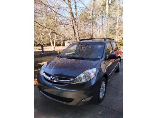 2010 Toyota Sienna XLE Limited