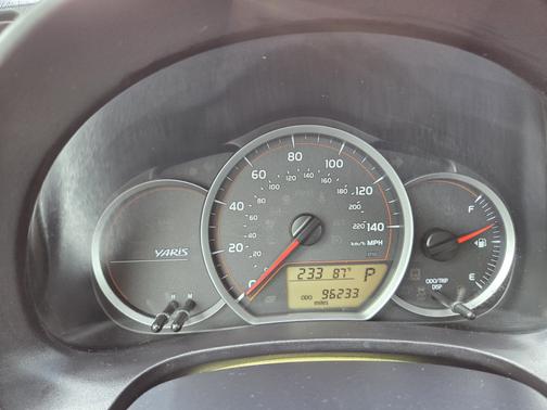 2012 Toyota Yaris L