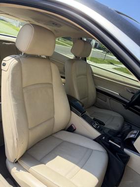 Black 2011 BMW 335 i