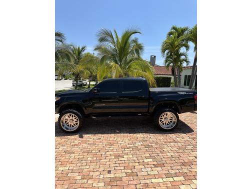 2019 Toyota Tacoma TRD Sport