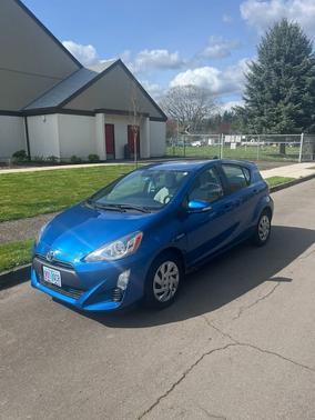 2015 Toyota Prius c Two