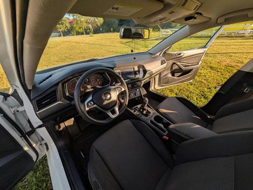 White 2019 Volkswagen Jetta 1.4T S
