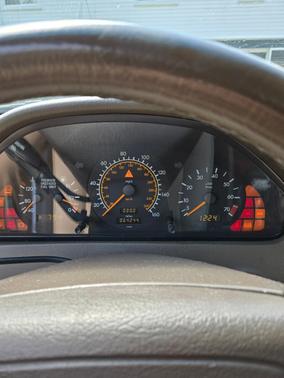 Gold 1995 Mercedes-Benz C-Class C280