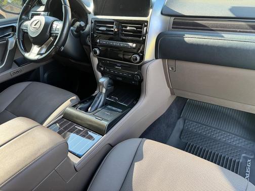 White 2022 Lexus GX 460 Premium