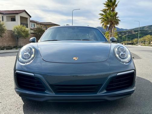 Blue 2017 Porsche 911 911 Carrera 4S