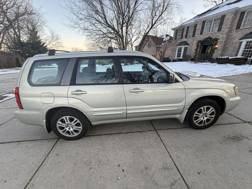 2005 Subaru Forester 2.5 XT